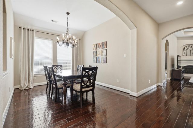 201 Bailey Brook Lane, Dickinson, TX 77539