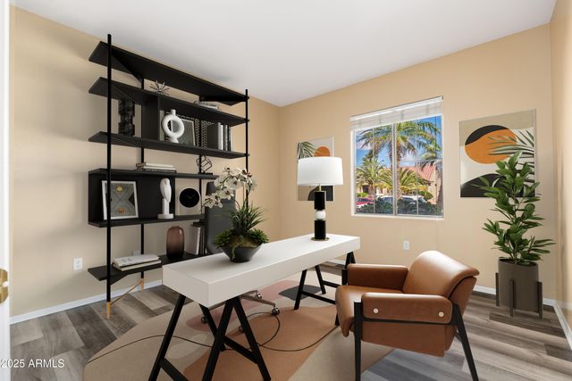 20828 N SHADOW MOUNTAIN Drive, Surprise, AZ 85374