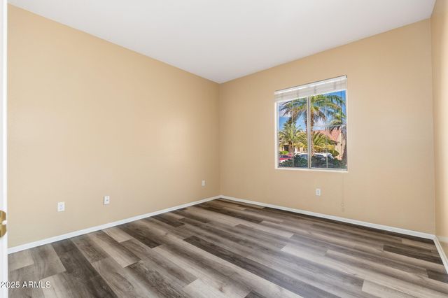 20828 N SHADOW MOUNTAIN Drive, Surprise, AZ 85374