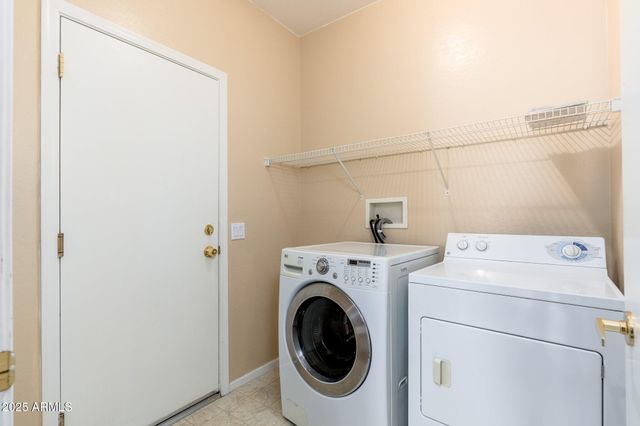 20828 N SHADOW MOUNTAIN Drive, Surprise, AZ 85374