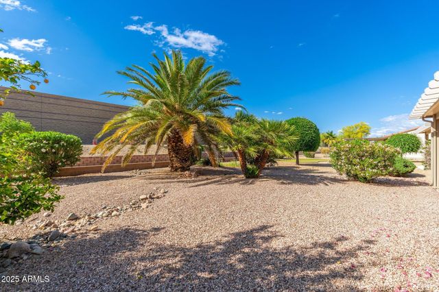20828 N SHADOW MOUNTAIN Drive, Surprise, AZ 85374