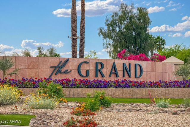 20828 N SHADOW MOUNTAIN Drive, Surprise, AZ 85374