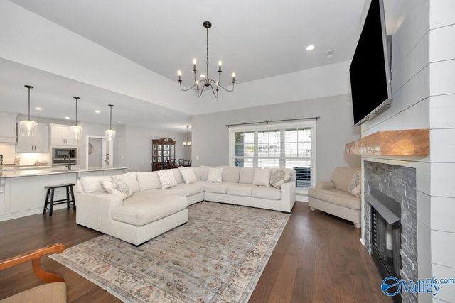 2018 Rosebury Lane, Huntsville, AL 35803