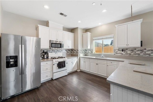 3470 Bryce Canyon Way, Perris, CA 92570