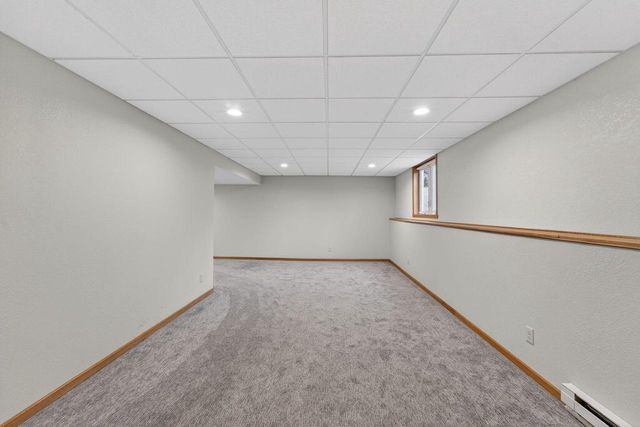 8910 S River Edge DRIVE, Oak Creek, WI 53154