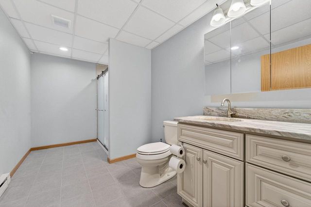 8910 S River Edge DRIVE, Oak Creek, WI 53154