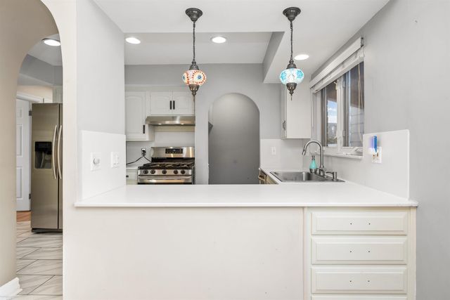 1116 Symes Court, Royal Oak, MI 48067