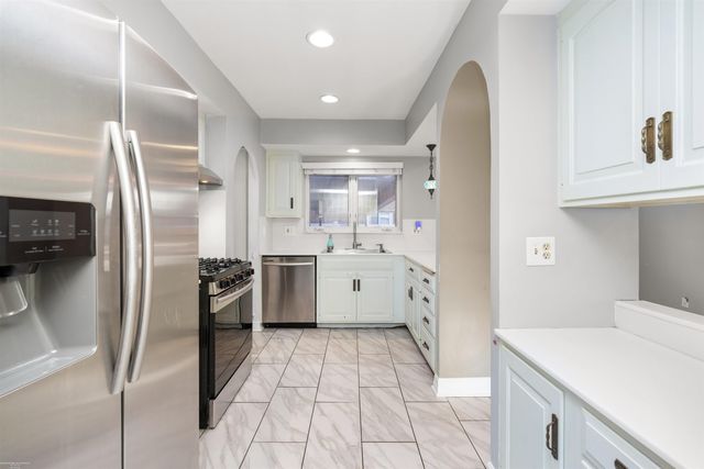 1116 Symes Court, Royal Oak, MI 48067