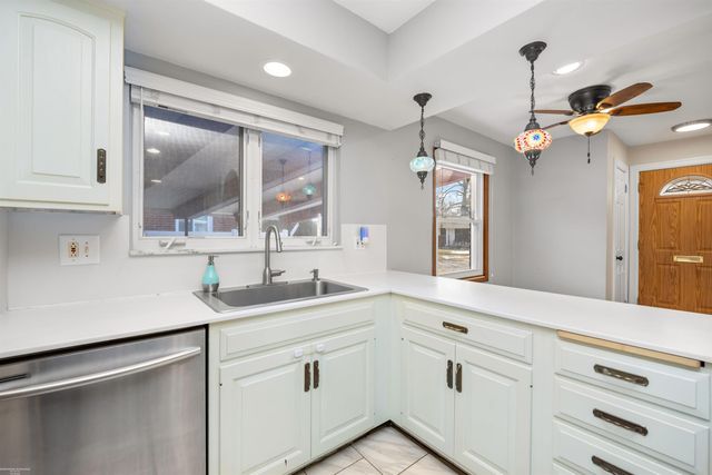 1116 Symes Court, Royal Oak, MI 48067