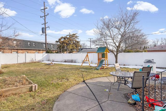 1116 Symes Court, Royal Oak, MI 48067