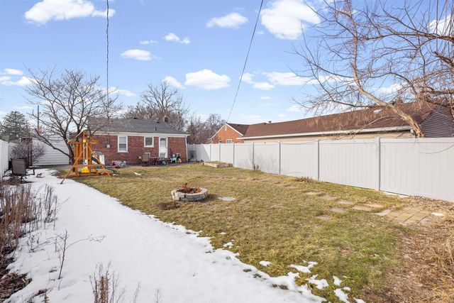 1116 Symes Court, Royal Oak, MI 48067
