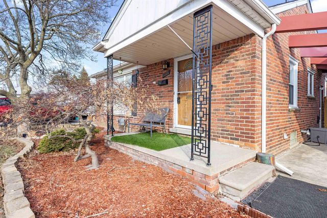 1116 Symes Court, Royal Oak, MI 48067