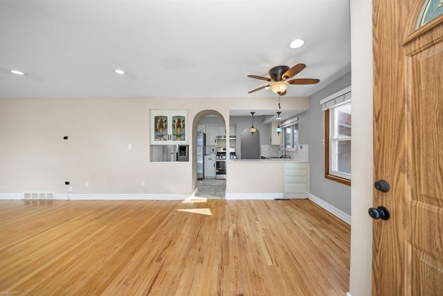 1116 Symes Court, Royal Oak, MI 48067