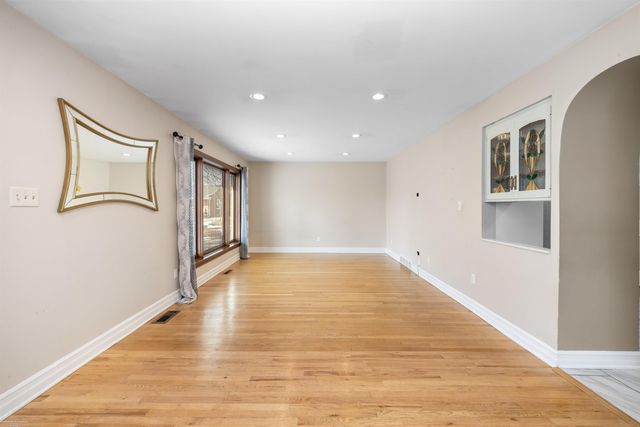 1116 Symes Court, Royal Oak, MI 48067