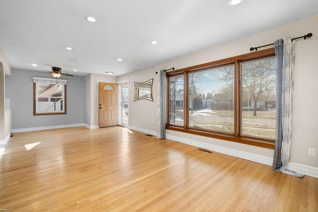 1116 Symes Court, Royal Oak, MI 48067