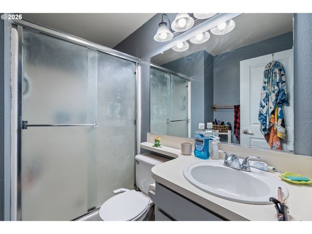 1404 Nw 4TH St, Battle Ground, WA 98604