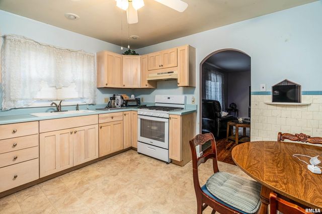 2320 McCord Street, Murphysboro, IL 62966