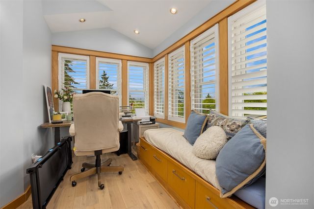 10555 NE Morning Lane, Bainbridge Island, WA 98110