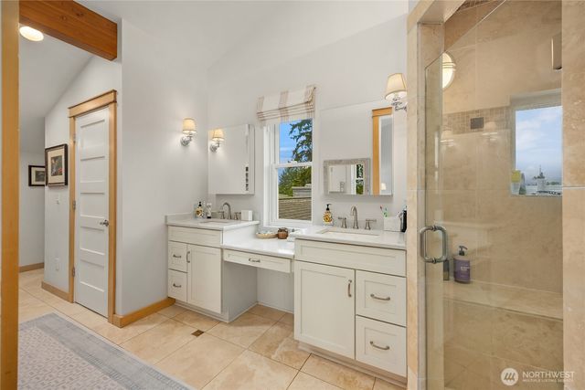 10555 NE Morning Lane, Bainbridge Island, WA 98110