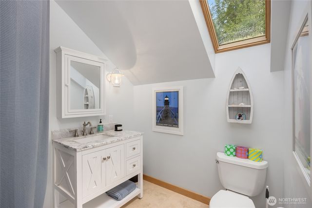 10555 NE Morning Lane, Bainbridge Island, WA 98110