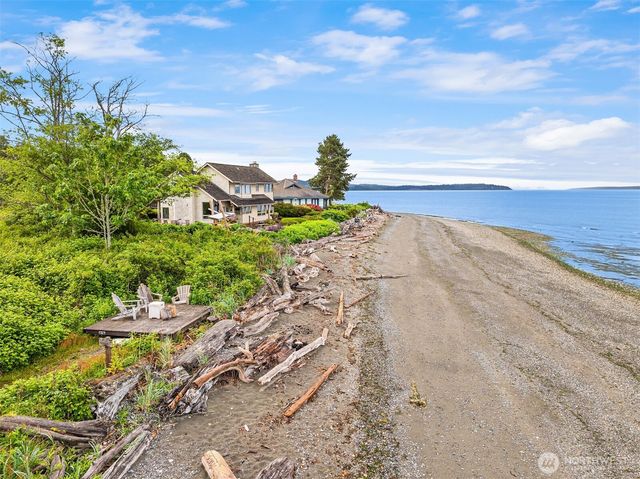 10555 NE Morning Lane, Bainbridge Island, WA 98110