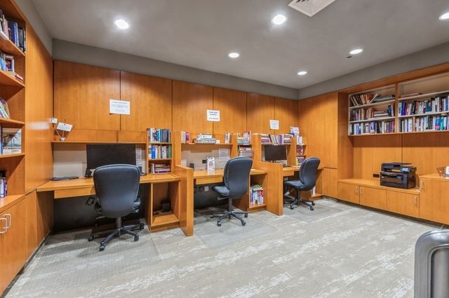 208 W Washington Street 703, Chicago, IL 60606