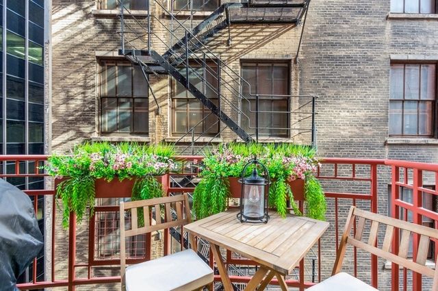 208 W Washington Street 703, Chicago, IL 60606