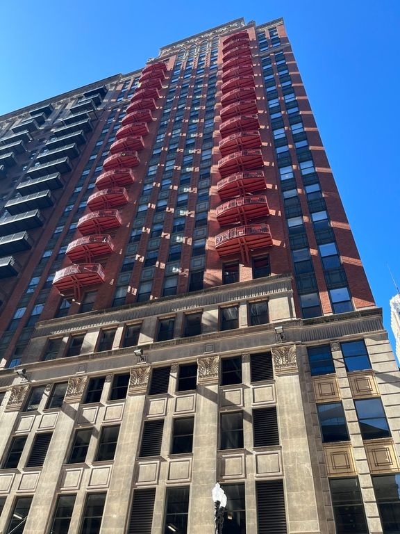 208 W Washington Street 703, Chicago, IL 60606