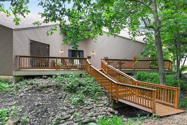 5337 Brookbank Road, Downers Grove, IL 60515