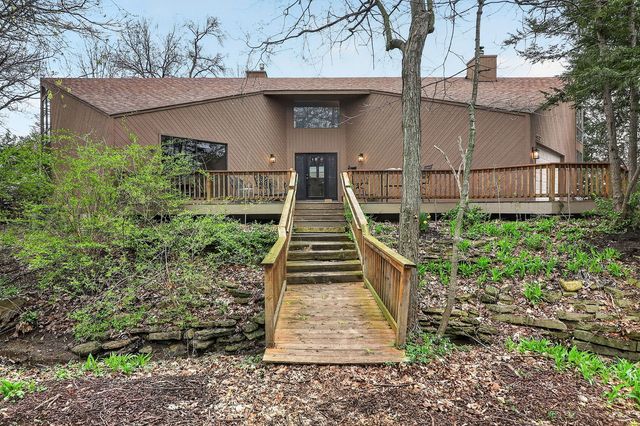 5337 Brookbank Road, Downers Grove, IL 60515
