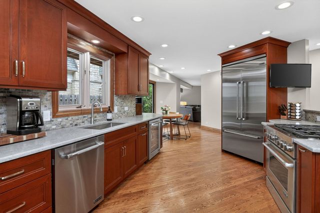 5337 Brookbank Road, Downers Grove, IL 60515