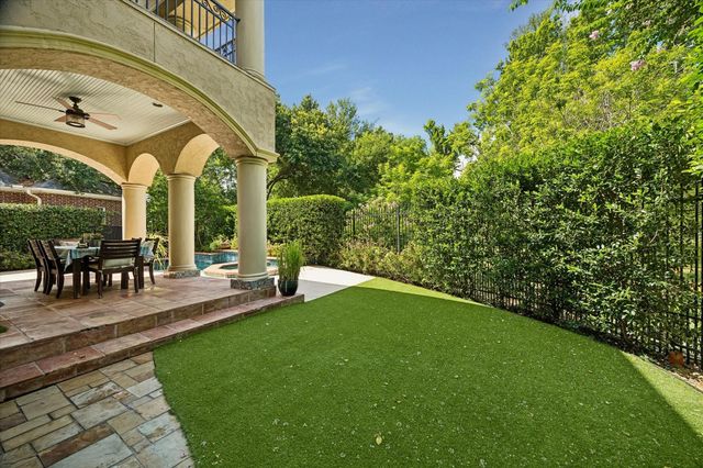 1106 Bayou Island Drive, Houston, TX 77024