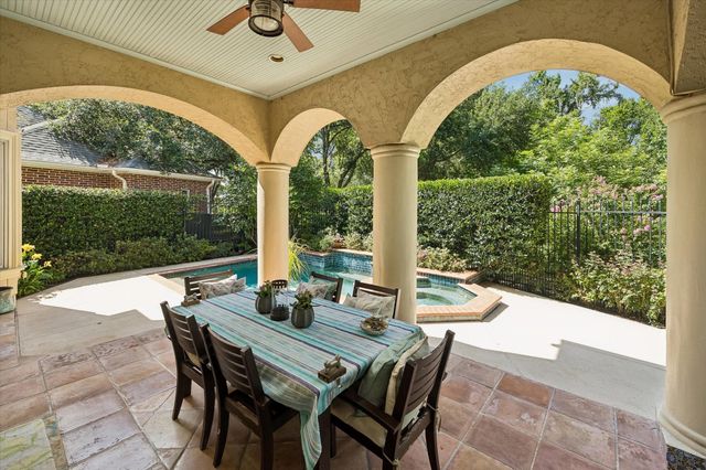 1106 Bayou Island Drive, Houston, TX 77024