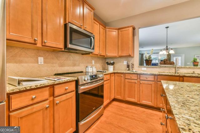 6407 Autumn Crest Lane, Hoschton, GA 30548