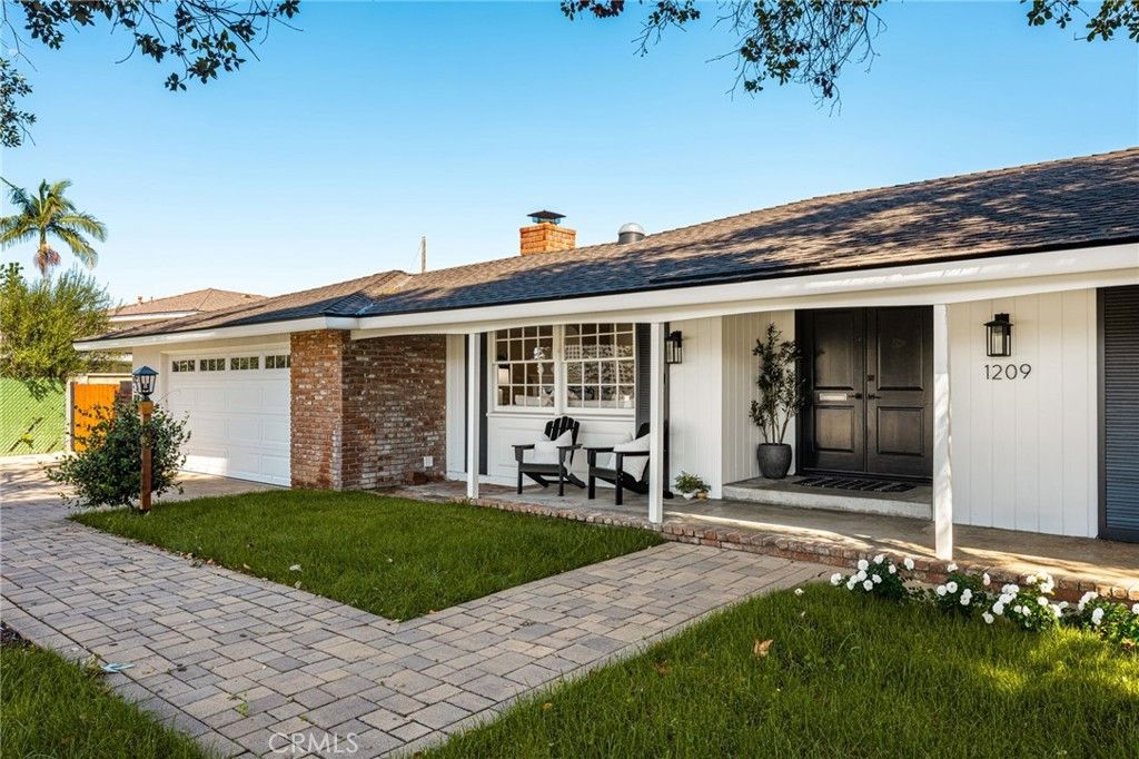 1209 E Walnut, Orange, CA 92867 — photo 4