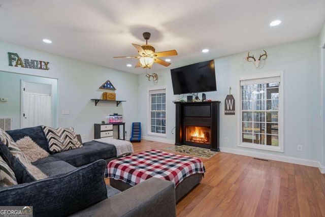 323 Lloyd Way, Resaca, GA 30735