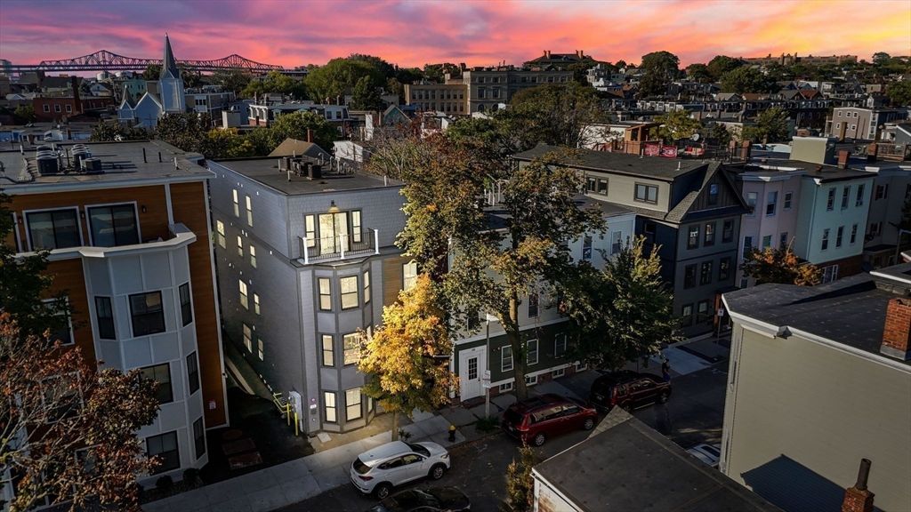 216 Havre St 4, Boston, MA 02128