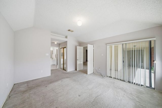 707 Laurel Grove Lane, Pearland, TX 77584