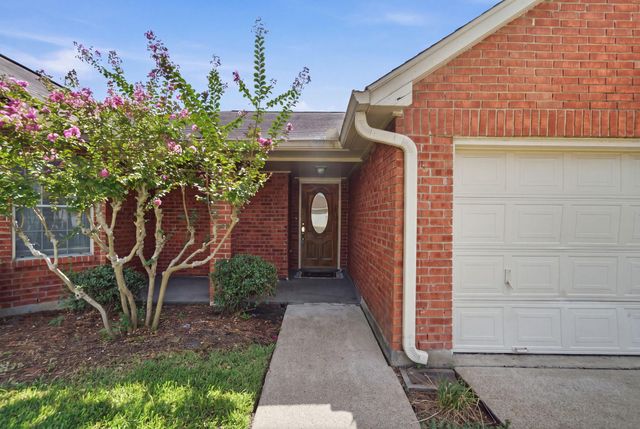 707 Laurel Grove Lane, Pearland, TX 77584