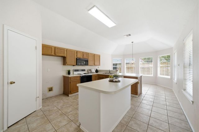 707 Laurel Grove Lane, Pearland, TX 77584