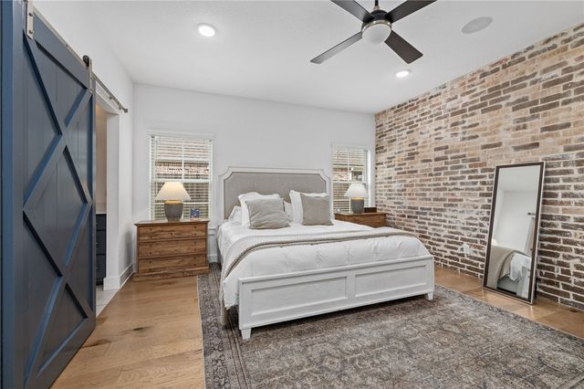 247 N Powderhorn Drive, Fayetteville, AR 72704
