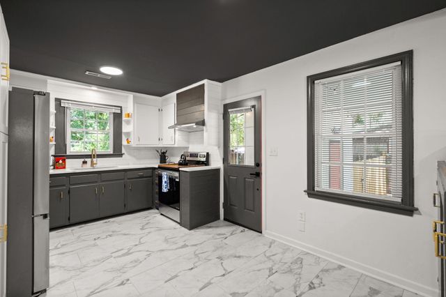 2632 Ridgewood Avenue, Charleston, SC 29414