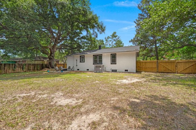 2632 Ridgewood Avenue, Charleston, SC 29414