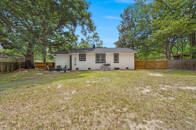 2632 Ridgewood Avenue, Charleston, SC 29414