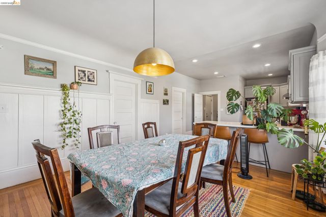 5401 Genoa, Oakland, CA 94611