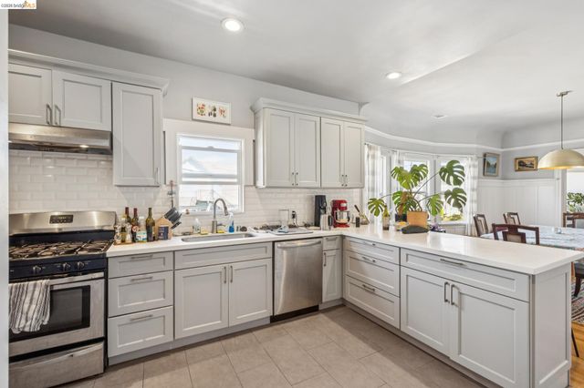 5401 Genoa, Oakland, CA 94611