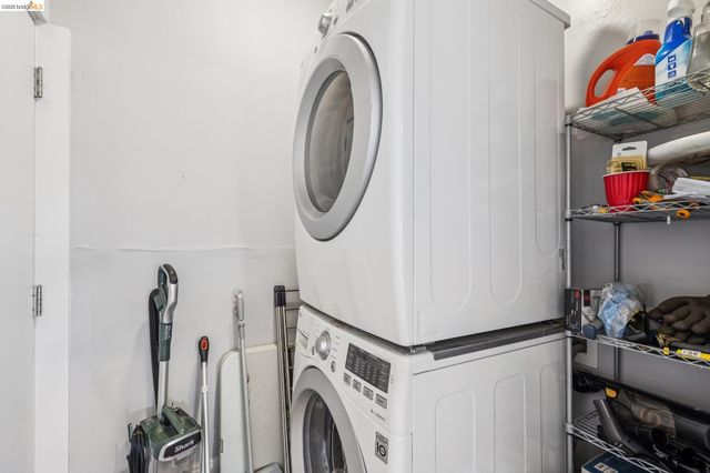 5401 Genoa, Oakland, CA 94611
