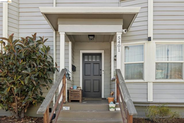 5401 Genoa, Oakland, CA 94611