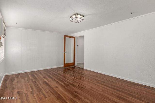 2808 W LAWRENCE Road, Phoenix, AZ 85017