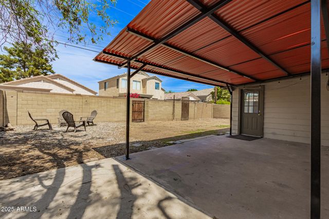 2808 W LAWRENCE Road, Phoenix, AZ 85017